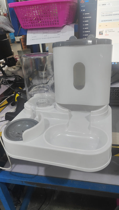 Automatic Cat and dog Water and Feeder Bowl Sitandpawz.com