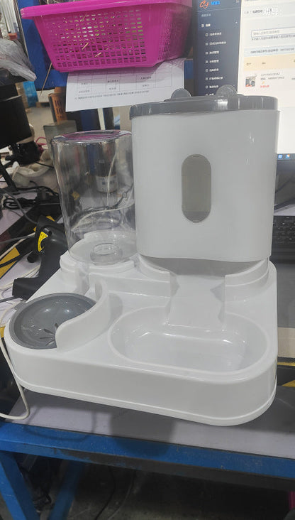 Automatic Cat and dog Water and Feeder Bowl Sitandpawz.com