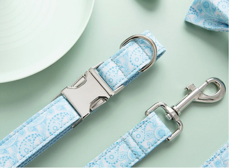 PAISLEY COLLAR AND LEASH SET Sitandpawz.com